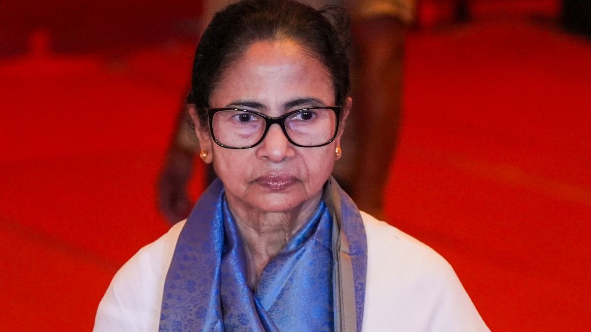 বারাসত আদালতের নির্দেশে নিষিদ্ধ হল প্রাক্তন তৃণমূল বিধায়ক ও আইএএস অফিসার দীপক ঘোষের লেখা বিতর্কিত বই