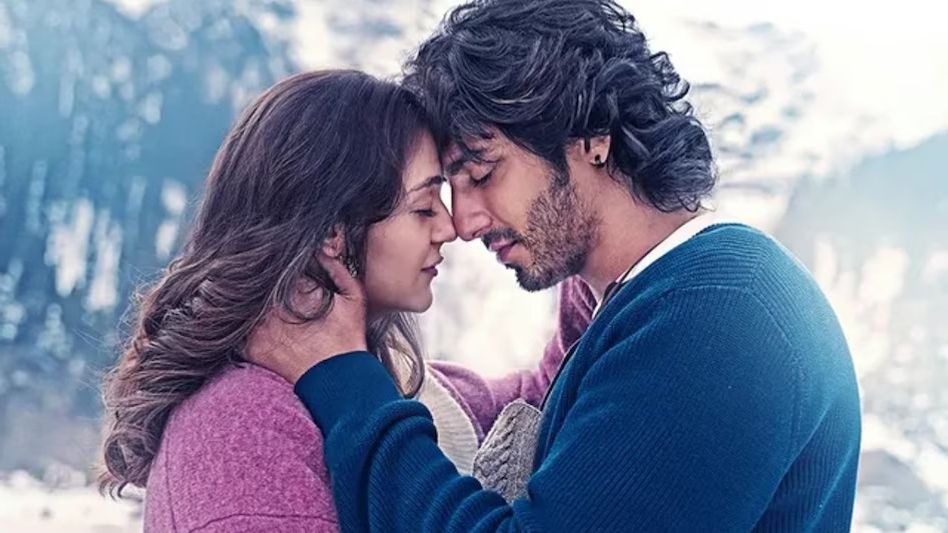কেউ হাউ হাউ করে কাঁদছেন, কেউ সিনেমা হলেই অজ্ঞান! দেশজুড়ে 'সাইয়ারা'-র উন্মাদনা কেউ হাউ হাউ করে কাঁদছেন, কেউ সিনেমা হলেই অজ্ঞান! দেশজুড়ে 'সাইয়ারা'-র উন্মাদনা
