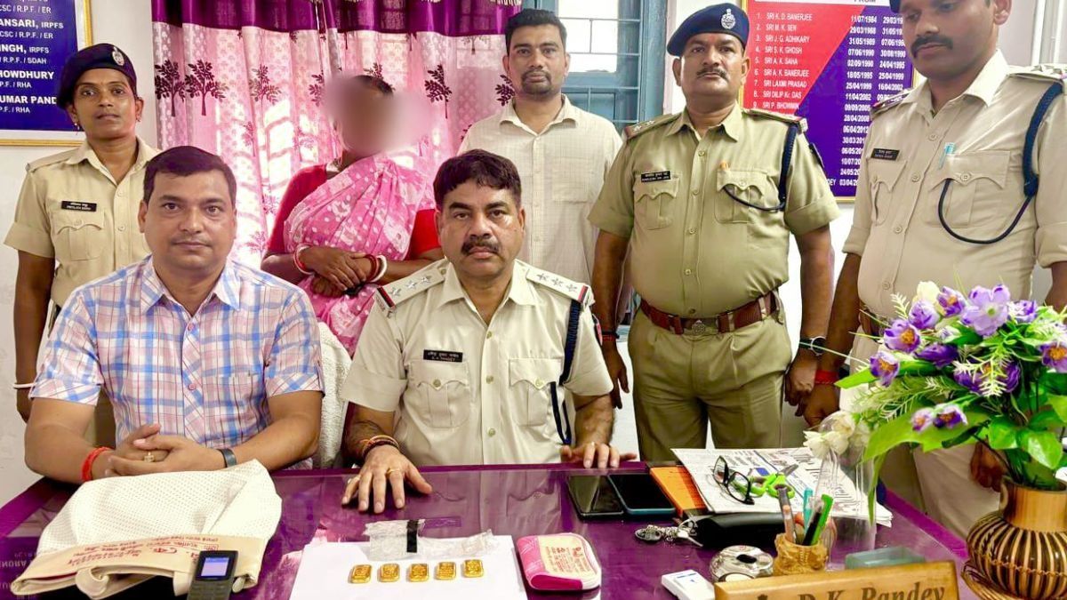 ৫৭ লক্ষ টাকার সোনার বিস্কুট উদ্ধার, হইহই কাণ্ড এই স্টেশনে