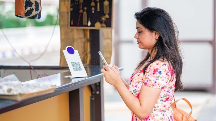 ভুল অ্যাকাউন্টে টাকা পাঠালে কী হয়? (প্রতীকী ছবি)