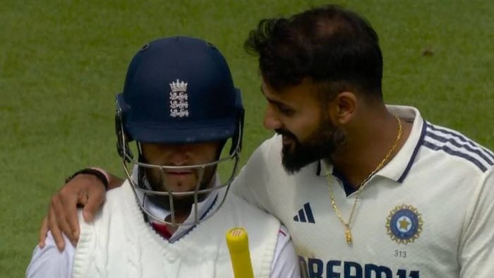 ডাকেট ও আকাশদীপ