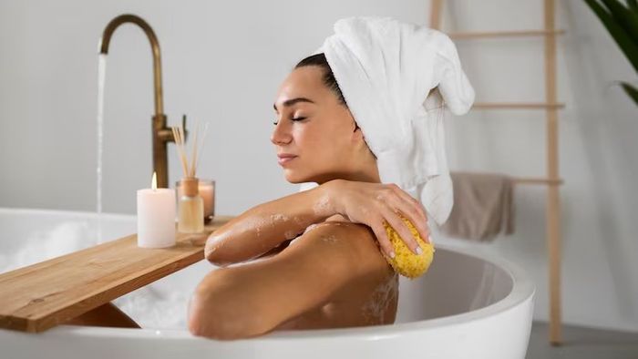 স্নানের পরে এই কাজগুলি করবেন না, কখনও আর্থিক সমৃদ্ধি আসবে না