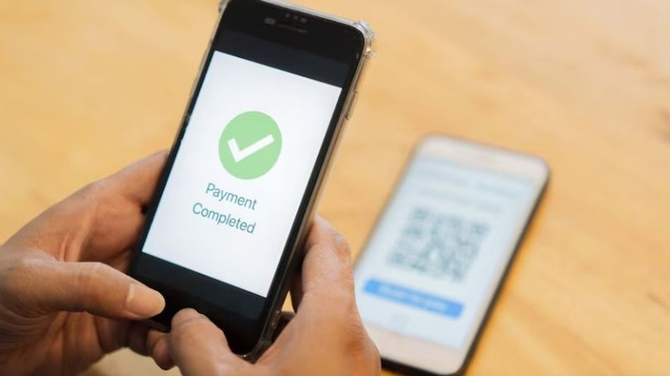 Gpay, PhonePe সহ UPI লেনদেনে চার্জ, টাকাটা গুনতে হবে কাকে? আপনি নাকি মার্চেন্ট?  Gpay, PhonePe সহ UPI লেনদেনে চার্জ, টাকাটা গুনতে হবে কাকে? আপনি নাকি মার্চেন্ট?