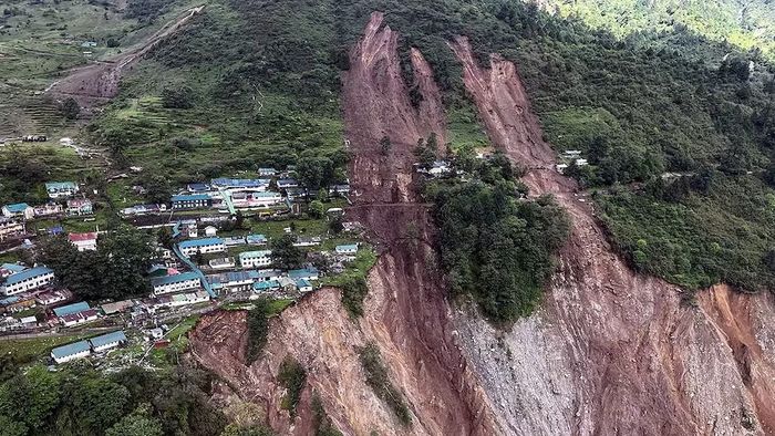 বিপর্যয়ের পাহাড়ে সিকিম-কালিম্পং যাবেন কীভাবে? কোন রাস্তা খোলা কোনটা বন্ধ?