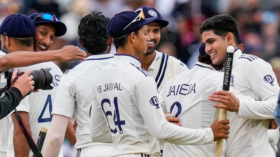 ওভাল টেস্টে ঐতিহাসিক জয়ে আবেগ-উচ্ছ্বাসে ভাসলেন কিংবদন্তি প্রাক্তনীরা ওভাল টেস্টে ঐতিহাসিক জয়ে আবেগ-উচ্ছ্বাসে ভাসলেন কিংবদন্তি প্রাক্তনীরা