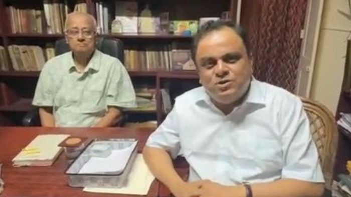 সৌগত রায়ের সঙ্গে ব্রাত্য বসু।