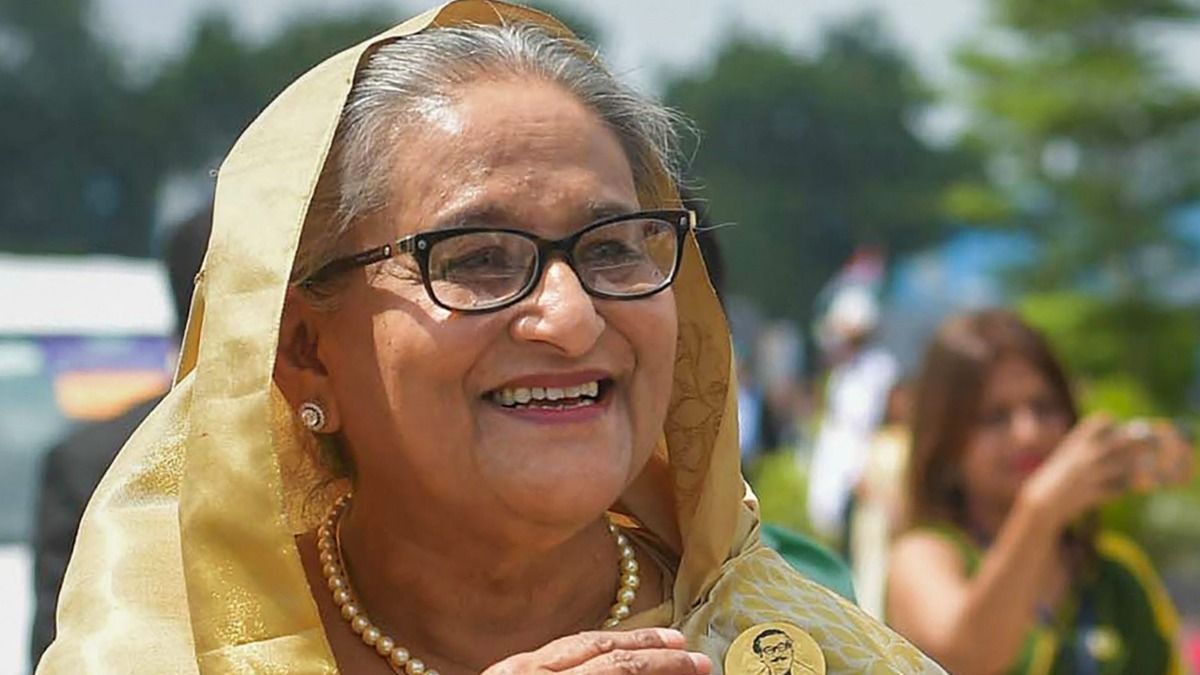 'আমি কিন্তু প্রধানমন্ত্রী পদে ইস্তফা দিইনি,' বছর ঘুরতেই বড় বার্তা হাসিনার, কেন ইঙ্গিতপূর্ণও?