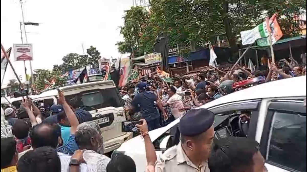 শুভেন্দু অধিকারীর কনভয়ে হামলা।-ফাইল ছবি