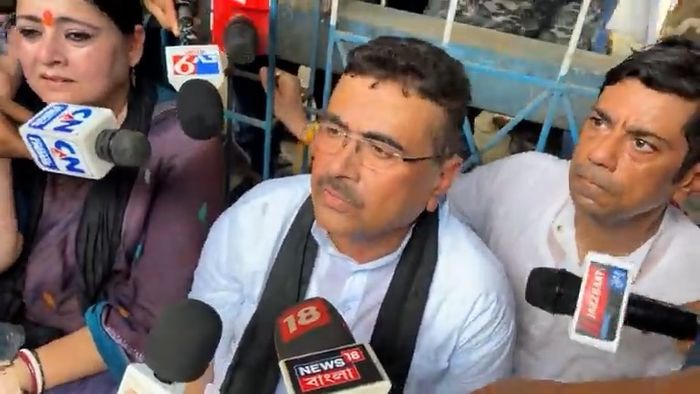 সংবাদমাধ্যমের সামনে বিস্ফোরক শুভেন্দু অধিকারী।