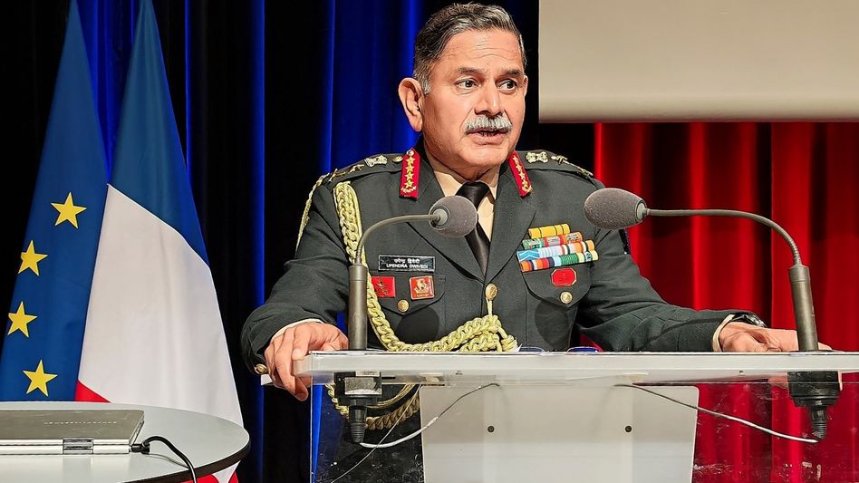 'আমাদের সেনাপ্রধান ফিল্ডমার্শাল, তাহলে আমরাই জিতেছি...', মুনিরকে খোঁচা উপেন্দ্র দ্বিবেদীর 'আমাদের সেনাপ্রধান ফিল্ডমার্শাল, তাহলে আমরাই জিতেছি...', মুনিরকে খোঁচা উপেন্দ্র দ্বিবেদীর