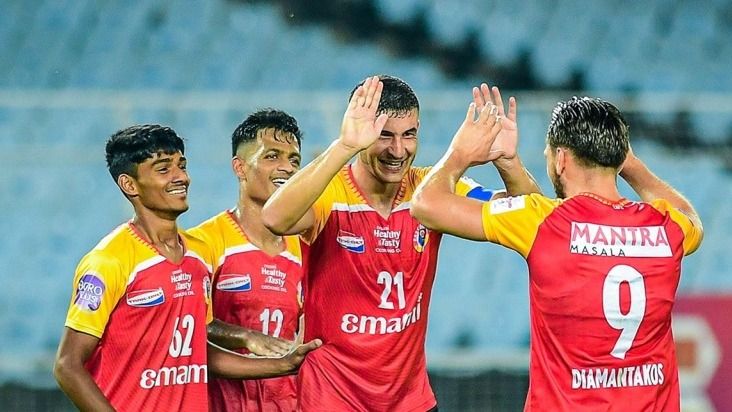 বিমানবাহিনীকে আকাশে উড়িয়ে টানা ৬-১ এ জয় লাল-হলুদের