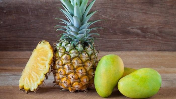 পেটের চর্বি কমাতে চান? বাদ দিন লোভনীয় এই ২ ফল