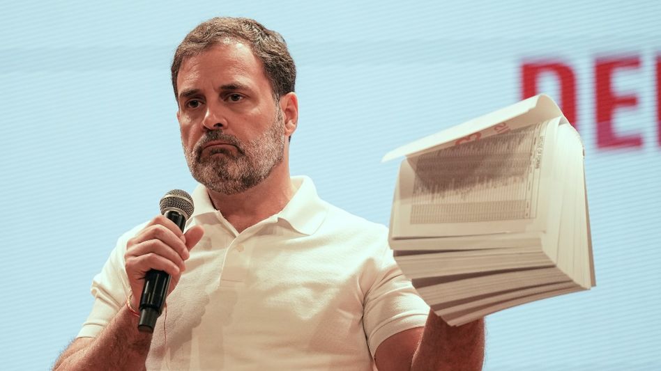 'সই করব না, এটা তো কমিশনেরই তথ্য,' রাহুল ভোট-চুরির অভিযোগেই অনড় 'সই করব না, এটা তো কমিশনেরই তথ্য,' রাহুল ভোট-চুরির অভিযোগেই অনড়