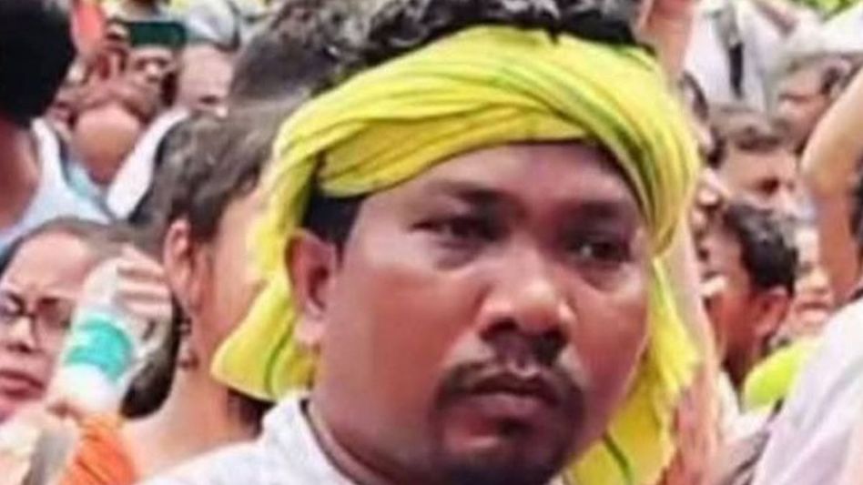 চাকরিহারা শিক্ষক সুবল সোরেনের মৃত্যু, রাজ্য সরকারকে দায়ী করছে পরিবার চাকরিহারা শিক্ষক সুবল সোরেনের মৃত্যু, রাজ্য সরকারকে দায়ী করছে পরিবার