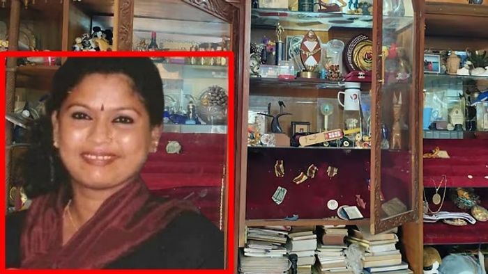 বুলা চৌধুরীর বাড়িতে চুরি