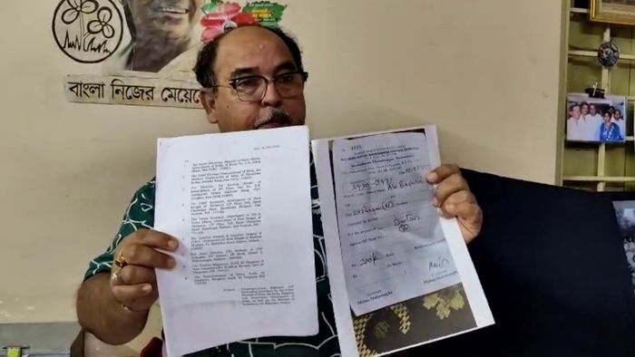 বাংলাদেশিদের হিন্দুত্বের শংসাপত্র বিক্রির অভিযোগ শান্তনু ঠাকুরের বিরুদ্ধে