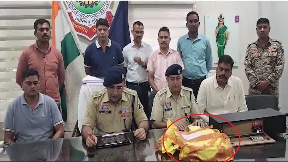 প্রেমিকার বিয়ে মানতে নারাজ, তাঁর বাড়িতে হোম থিয়েটারে পার্সেল বোমা পাঠাল যুবক,  তারপর?