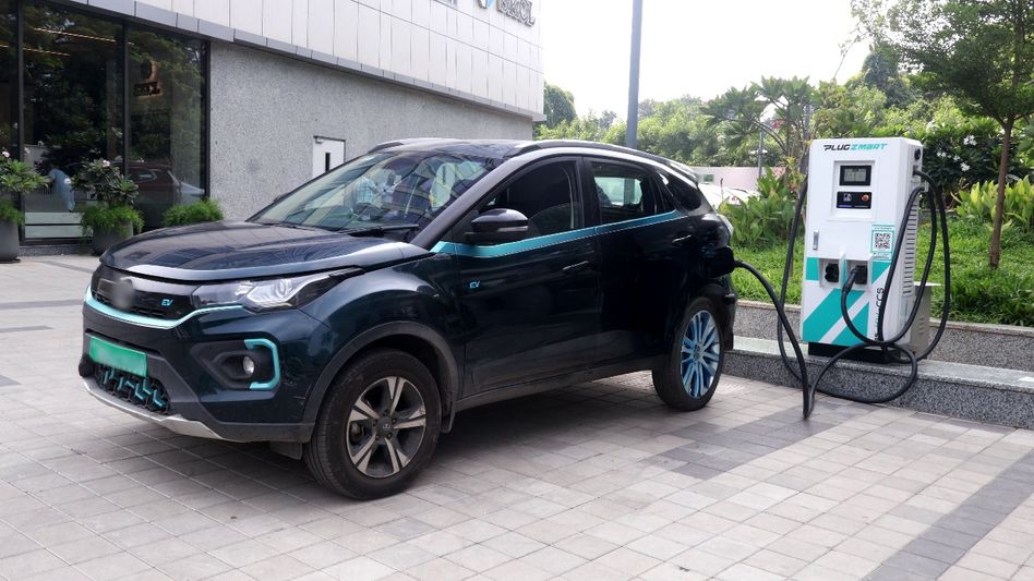 প্রতিটি রাস্তায় খুলবে EV চার্জিং স্টেশন, মাসে কত ইনকাম হবে? প্রতিটি রাস্তায় খুলবে EV চার্জিং স্টেশন, মাসে কত ইনকাম হবে?