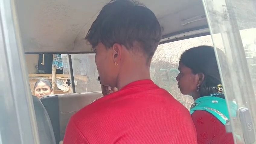 ভিখারির বেশে বাড়ি বাড়ি 'কুকাজ' সারত এই গ্যাং! হাতেনাতে ধরল গ্রামবাসীরা