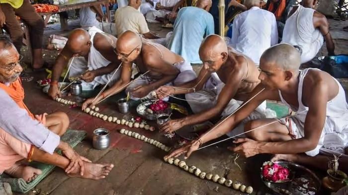 পিতৃপক্ষে গয়ায় অনলাইনে পিণ্ডদান বন্ধ? পাণ্ডারা ক্ষুব্ধ, বলছেন, 'মোক্ষলাভ হবে না'