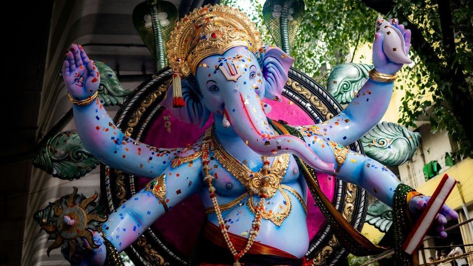 ঘরে এই রঙের গণপতি রাখলে সম্পদ বৃদ্ধি পায়, গণেশ চতুর্থীতে অবশ্যই জেনে আনুন