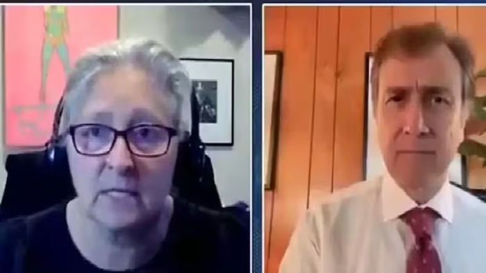 লাইভ শোয়ে ট্রাম্পকে Ch***ya বললেন মার্কিন বিশেষজ্ঞ