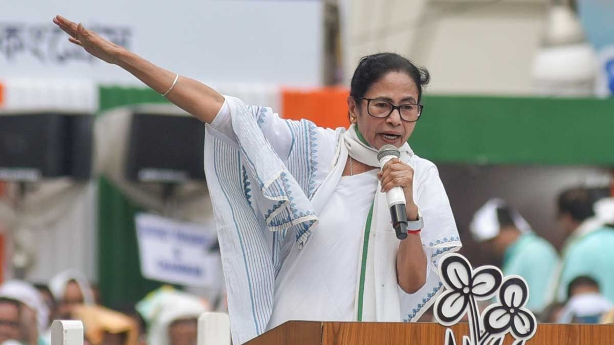 দেশের দ্বিতীয় সেরা মুখ্যমন্ত্রী মমতা বন্দ্যোপাধ্যায়, জনতার বিচারে শীর্ষে কে