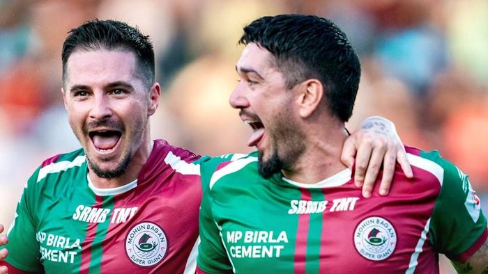 জেমি ম্যাকলরেন ও দিমিত্রি পেত্রাতোস