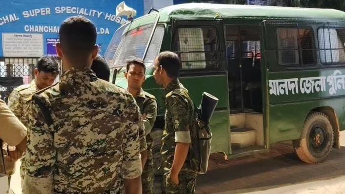 চাঁচলে বিজেপির গোষ্ঠী সংঘর্ষ জখম অন্তত ৭, আটক ৫