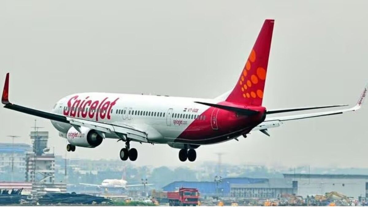 SpiceJet-র বিমান হঠাৎ করে নামতে শুরু করে, শ্রীনগরে জরুরি অবতরণ