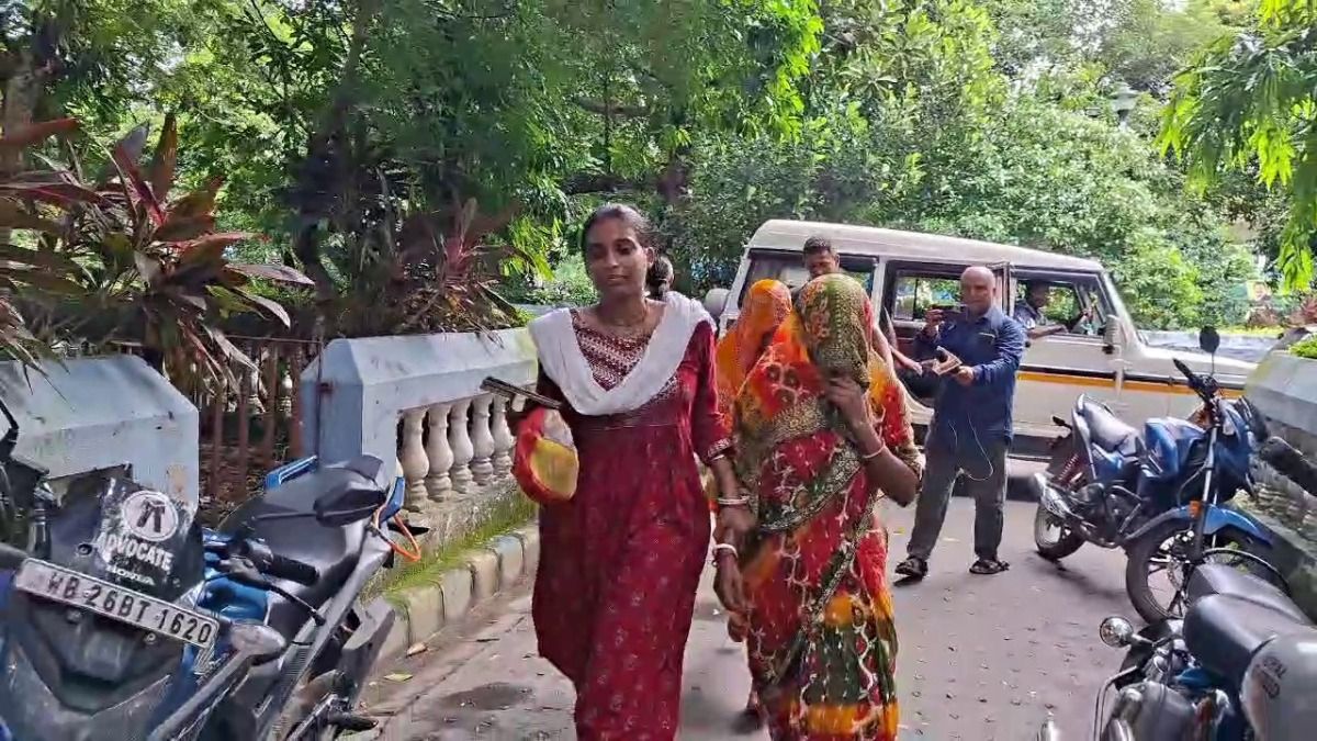 সল্টলেক থেকে গ্রেফতার ৫ জন বাংলাদেশী, তদন্তে পুলিশ  