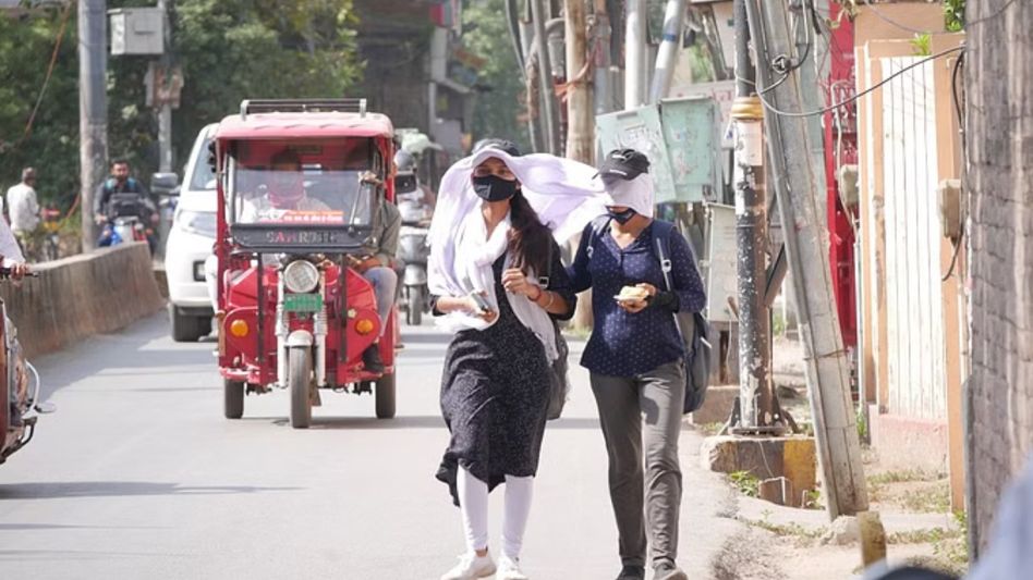 এই ভ্যাপসা গরম কতদিন? বড় আপডেট আবহাওয়া দফতরের এই ভ্যাপসা গরম কতদিন? বড় আপডেট আবহাওয়া দফতরের