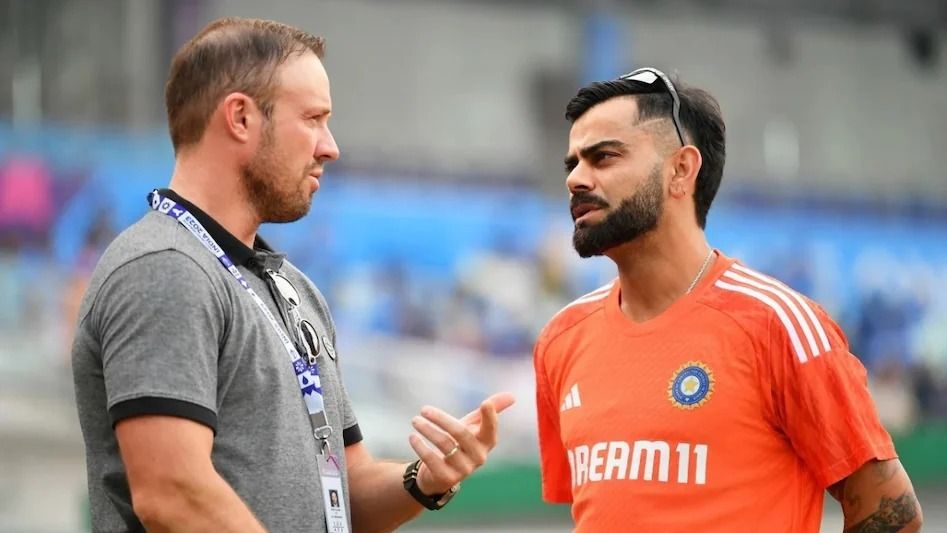 কোহলিকে পছন্দের তালিকায় রাখলেন না! ক্ষমা চাইলেন ডেভিলিয়ার্স