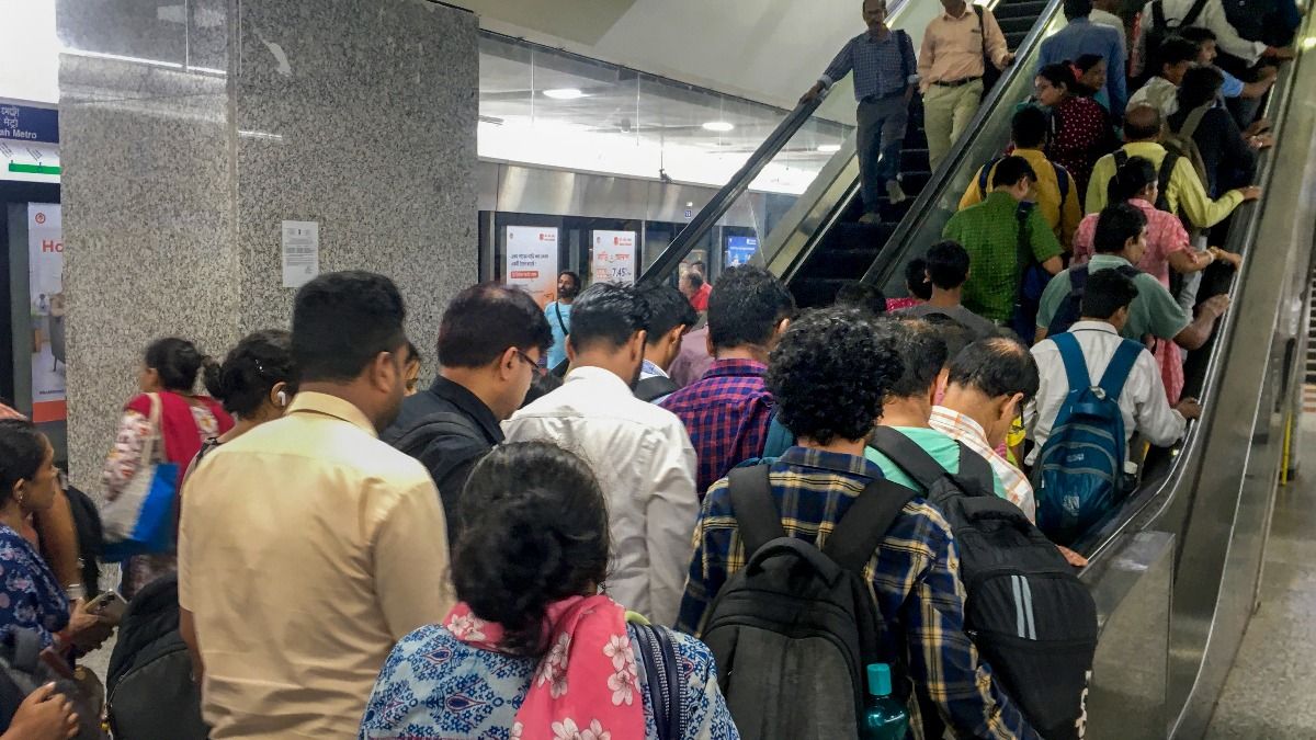 একাধিক সিদ্ধান্ত বদল কলকাতা মেট্রোর