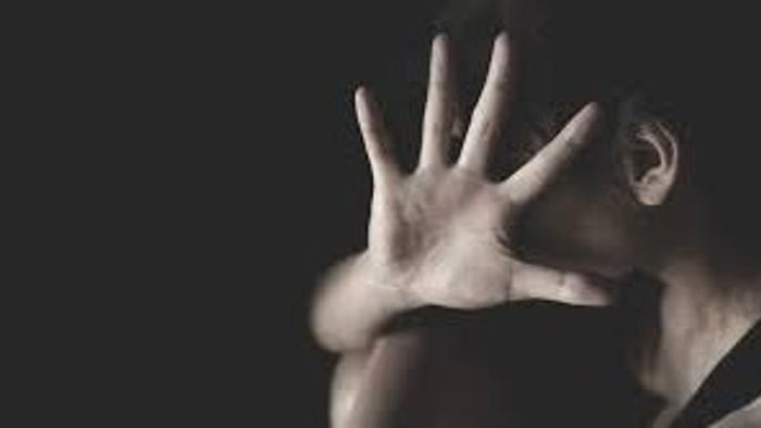 শিলিগুড়িতে স্ত্রীর ভুয়ো প্রোফাইল খুলে অশ্লীল ছবি ও ভিডিও পোস্ট করার অভিযোগ স্বামীর বিরুদ্ধে