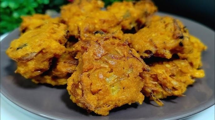 পুজোর মরশুমে বিকেলে চায়ের সঙ্গে রাজস্থানি কলমি বড়া, কীভাবে বানাবেন?