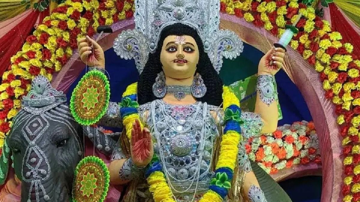 বিশ্বকর্মা পুজোয় এই জিনিস অর্পণ করলে ব্যবসায় লাভ বাড়তে থাকে