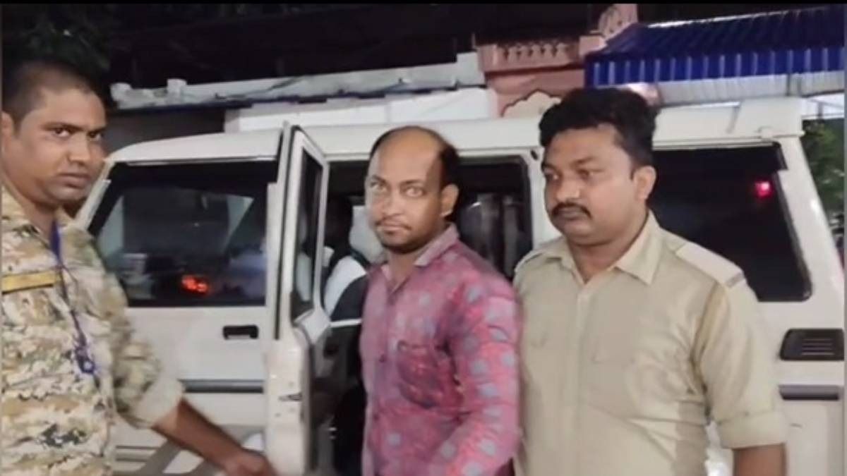 ভুয়ো পাসপোর্ট নিয়ে ব্যাঙ্কক যাওয়ার চেষ্টা, কলকাতা এয়ারপোর্টে আটক উত্তরপ্রদেশের যুবক