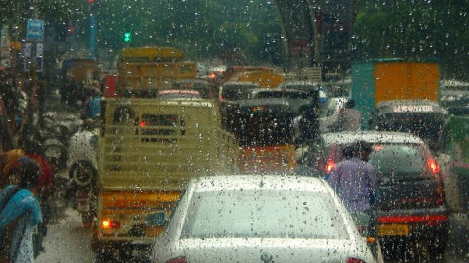 ঘূর্ণাবর্তের জেরে ভিজতে পারে ৯ জেলা, উত্তরে দুর্যোগের আশঙ্কা ঘূর্ণাবর্তের জেরে ভিজতে পারে ৯ জেলা, উত্তরে দুর্যোগের আশঙ্কা