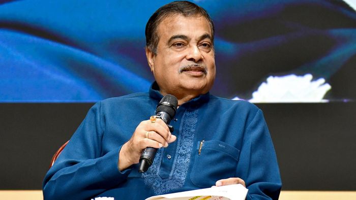 কেন্দ্রীয় সড়ক পরিবহণ মন্ত্রী নিতিন গড়করি