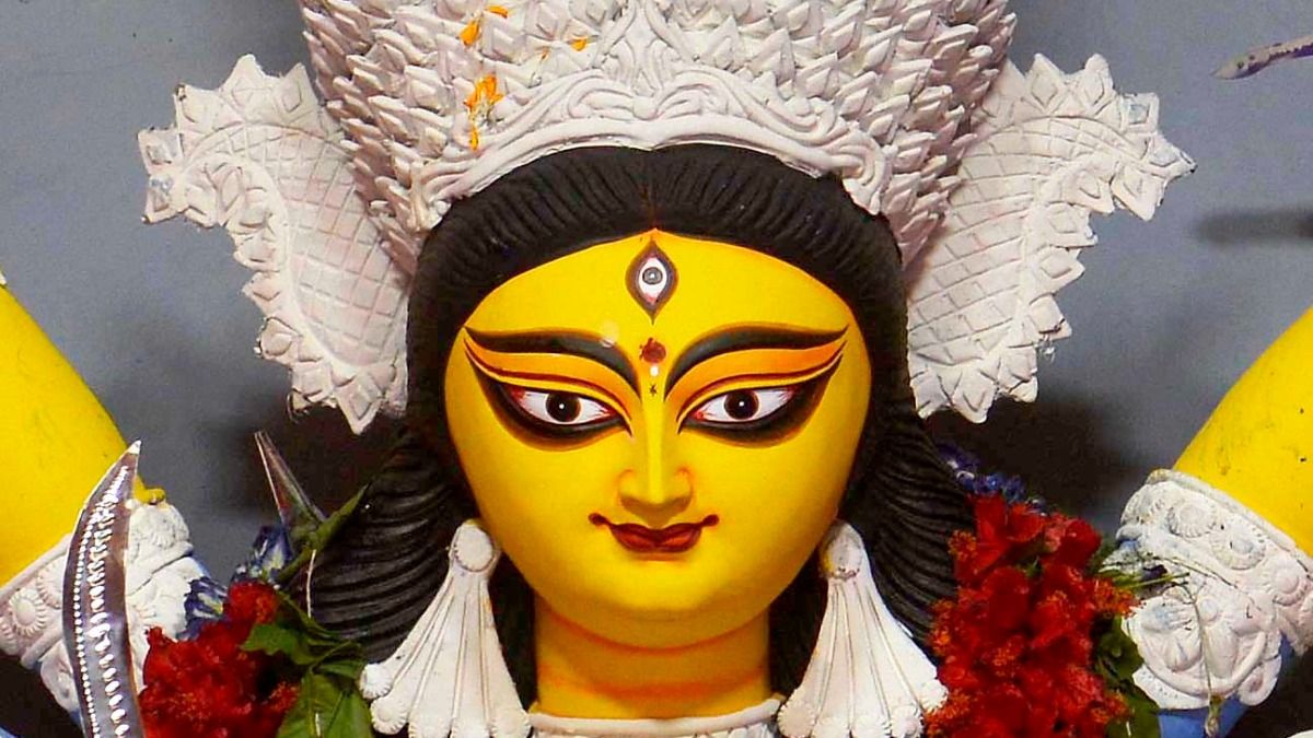 পুজোর মুখে উধাও ডেকোরেটর, মাথায় হাত মালদহের পাঁচ পুজো কমিটির