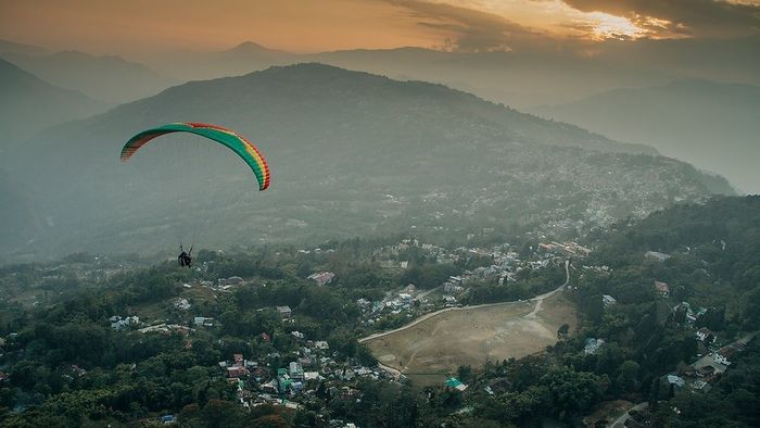 পাখির মতো উড়ে বেড়ানোর সুযোগ পাহাড়ে, পুজোর মুখে জোড়া সুখবর পর্যটকদের জন্য