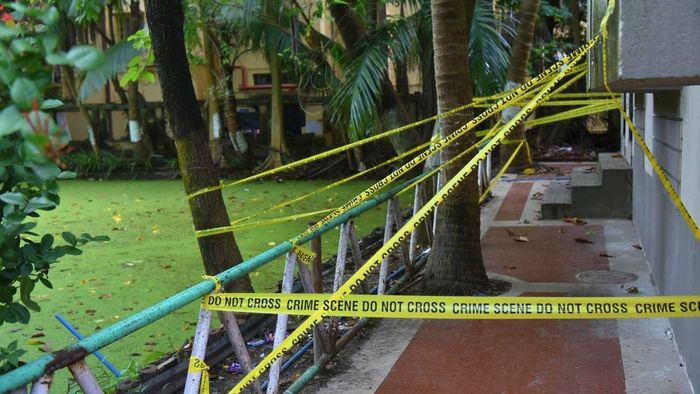 যাদবপুর বিশ্ববিদ্যালয়ের এই ঝিলেই পড়ে যান মেয়েটি