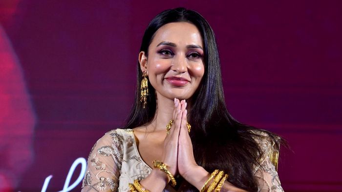 ED-র দফতর থেকে হাসি মুখেই বেরলেন মিমি