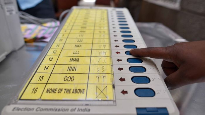 এবার EVM-এ থাকবে প্রার্থীদের রঙিন ছবি, বিহার থেকেই কার্যকর