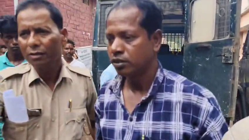 গোঘাটে জুয়ার ঠেক থেকে গ্রেফতার BJP নেতা, 'সমর্থন করি না,' সাফাই গেরুয়া শিবিরের