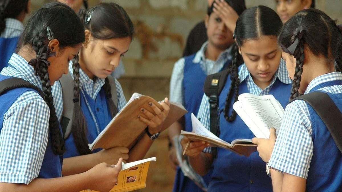 দশম ও দ্বাদশের পরীক্ষা কবে? দিনক্ষণ জানিয়ে দিল CBSE