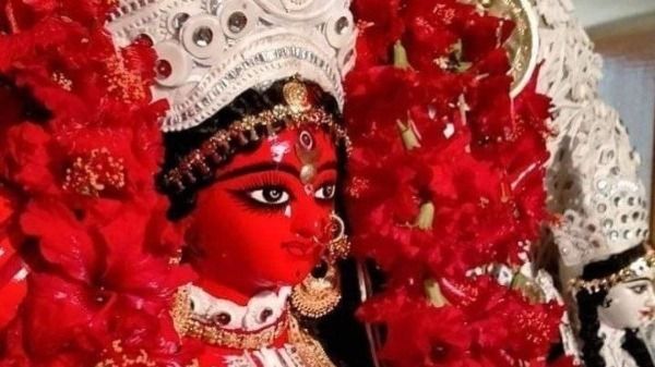 রাজ আমলের নিয়ম মেনে প্রাচীন রীতিতেই স্বমহিমায় ভেটাগুড়ির লাল দুর্গা