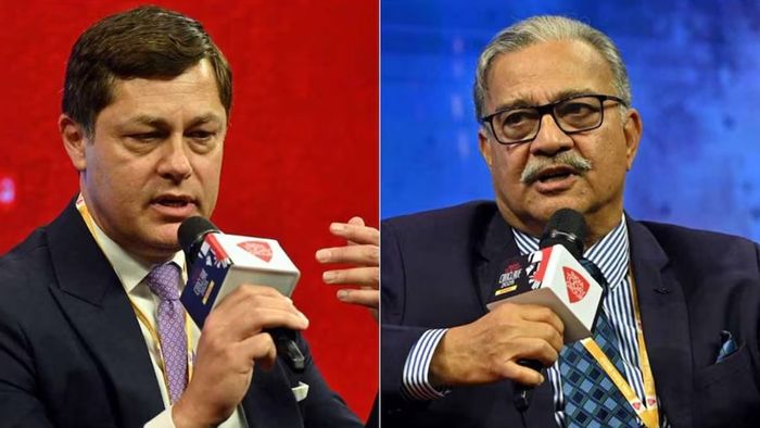 কিংস কলেজ লন্ডনের সহকারী অধ্যাপক ওয়াল্টার সি. ল্যাডভিগ এবং প্রাক্তন সেনাকর্তা রাজেশ পন্ত।