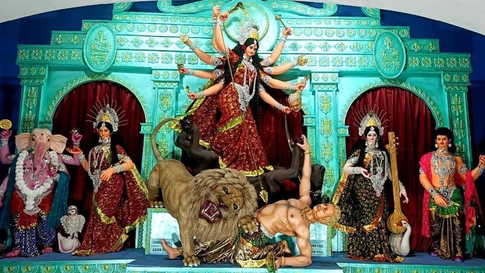 ইউনূস অসুর, নরমুন্ডু শেহবাজ, মুর্শিদাবাদের পুজো VIRAL, ব্যাপক ভিড় ইউনূস অসুর, নরমুন্ডু শেহবাজ, মুর্শিদাবাদের পুজো VIRAL, ব্যাপক ভিড়